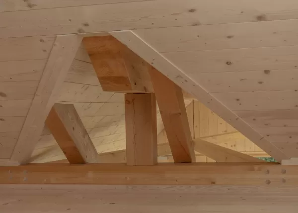 Bei unserem jüngsten Umbauprojekt haben wir uns für die ausschließliche Verwendung von einheimischem Holz entschieden. Jedes Detail wurde sorgfältig geplant und von unserem Team in der Zimmerei Hirschi handgefertigt. Mit unserer langjährigen Erfahrung und Leidenschaft für nachhaltige Bauweise konnten wir erneut ein Projekt erfolgreich abschließen.  **Ihre Vorteile:** - Verwendung von lokalem, nachhaltigem Holz - Präzise Handwerkskunst - Maßgeschneiderte Lösungen für Ihr Bauvorhaben